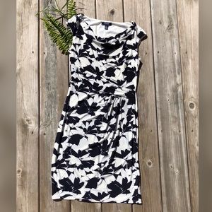 Chaps navy blue floral shift pencil dress